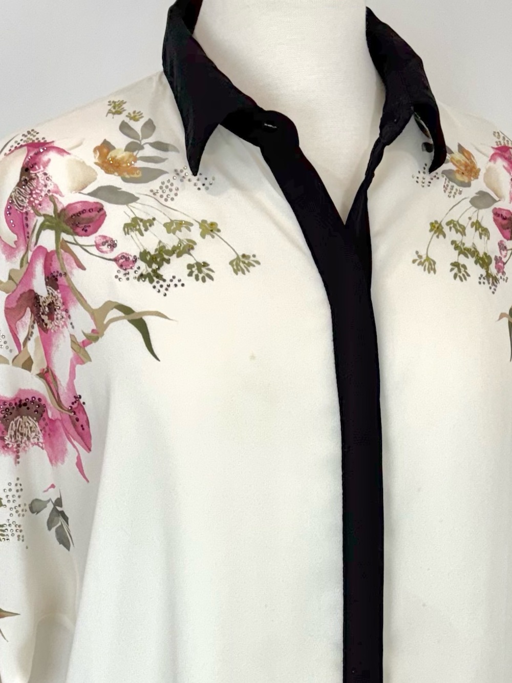 Punt Roma cream floral blouse